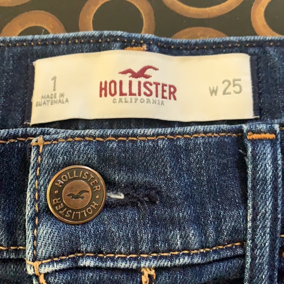 Hollister high waisted dark wash jean shorts - Picture 4 of 4